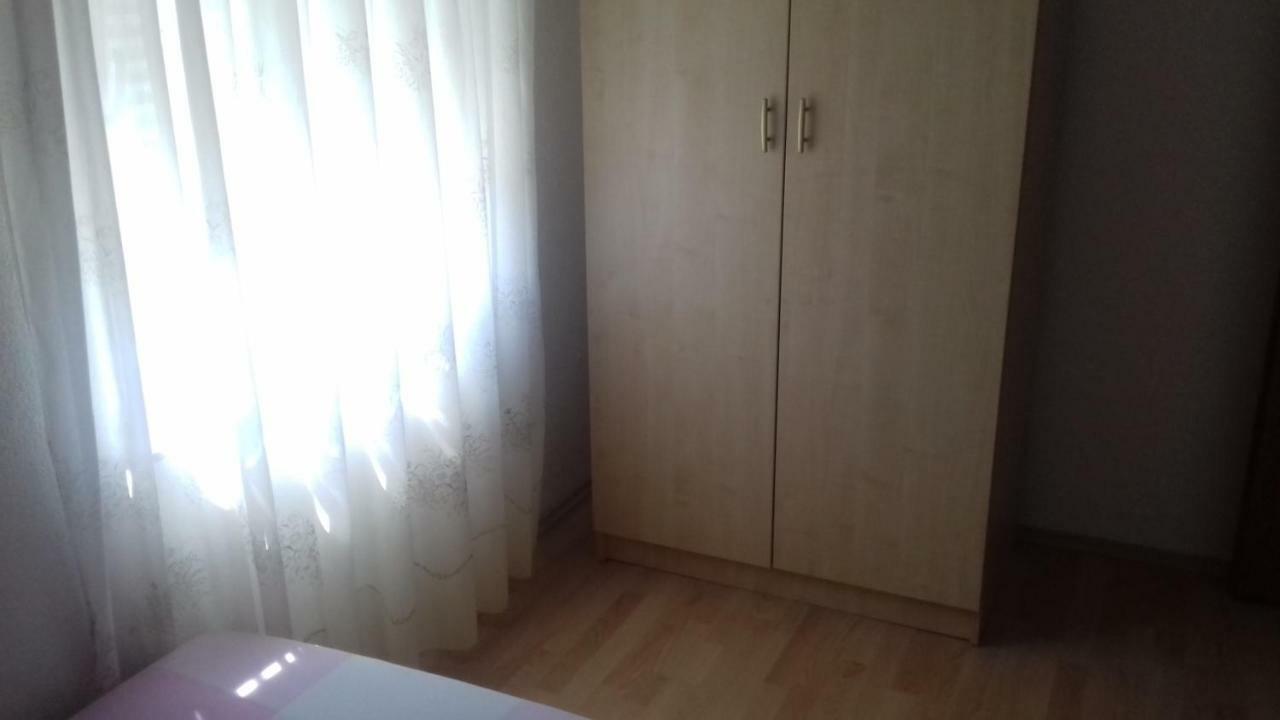 Apartman Jezidzic Kastela Ngoại thất bức ảnh